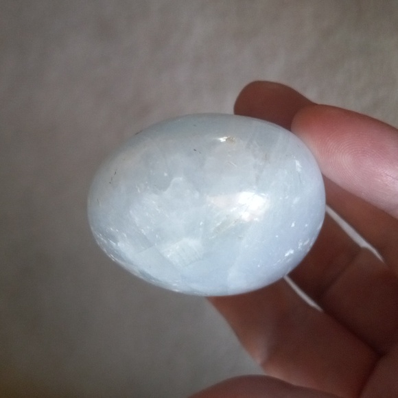 Natural Blue Celestite Crystal Palmstone. - Picture 4 of 5
